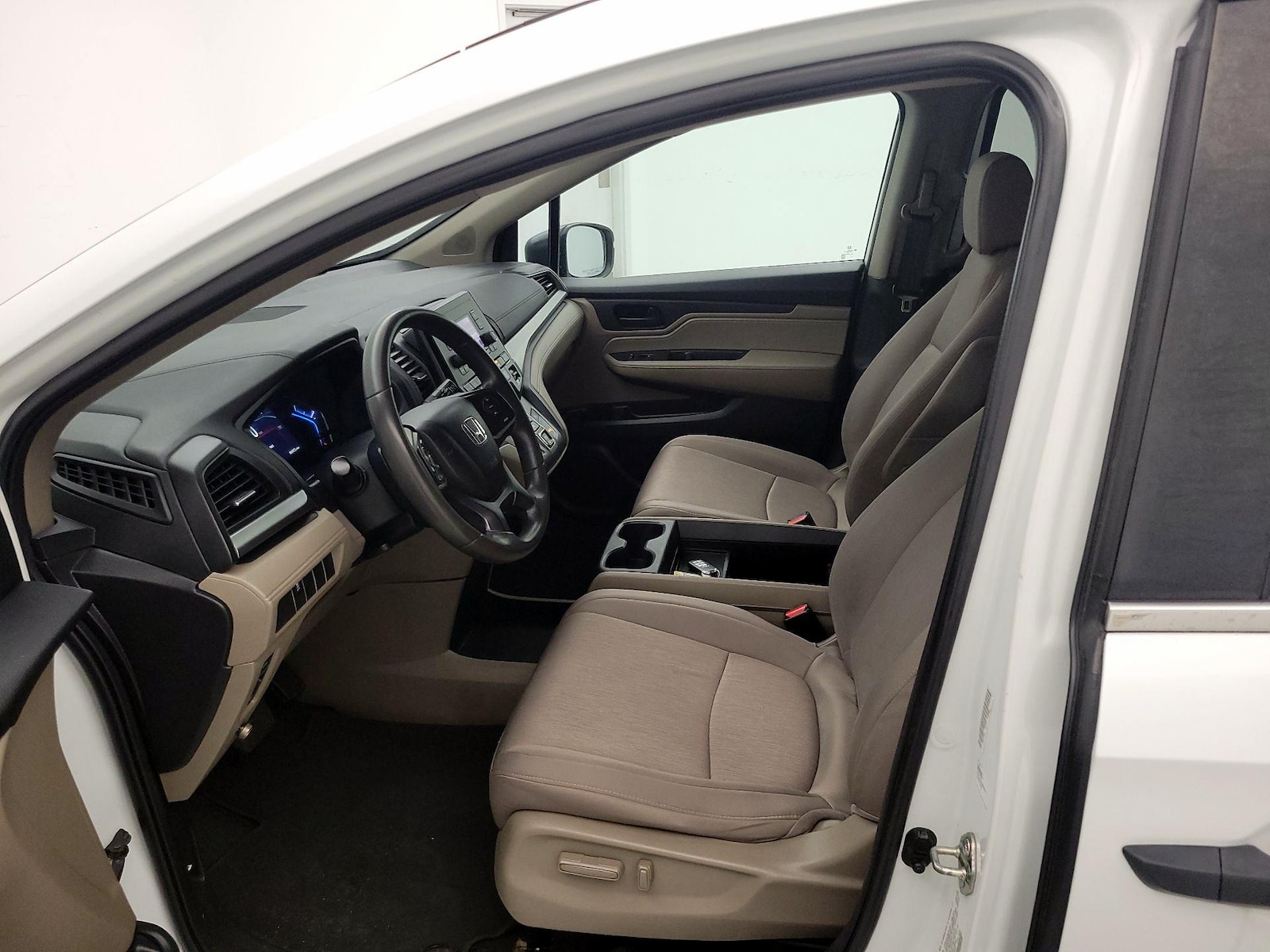 Power Seat(s) & Side Airbags