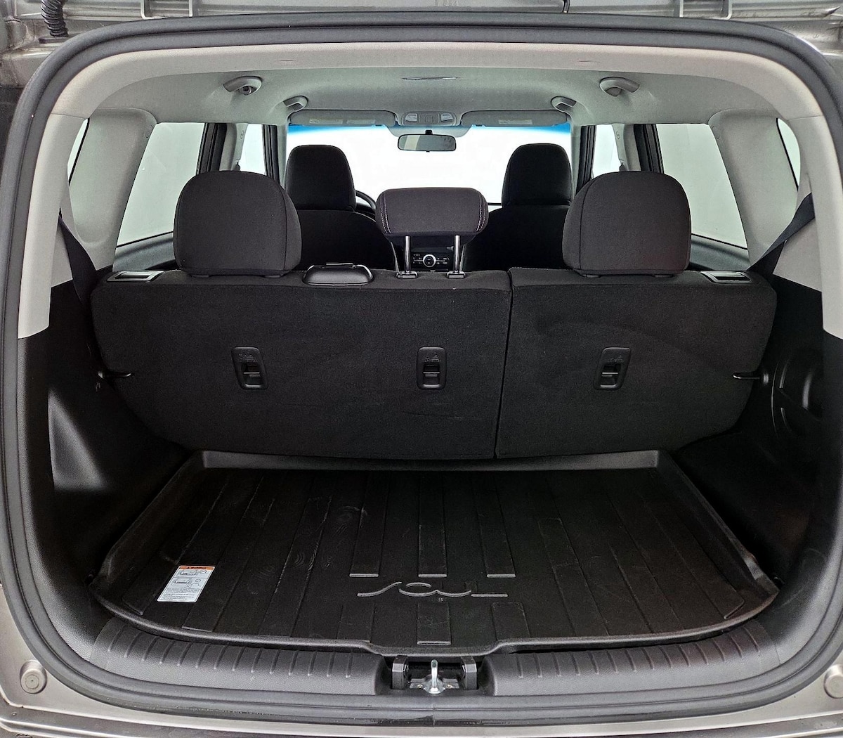 Trunk/Cargo (Seats Up)