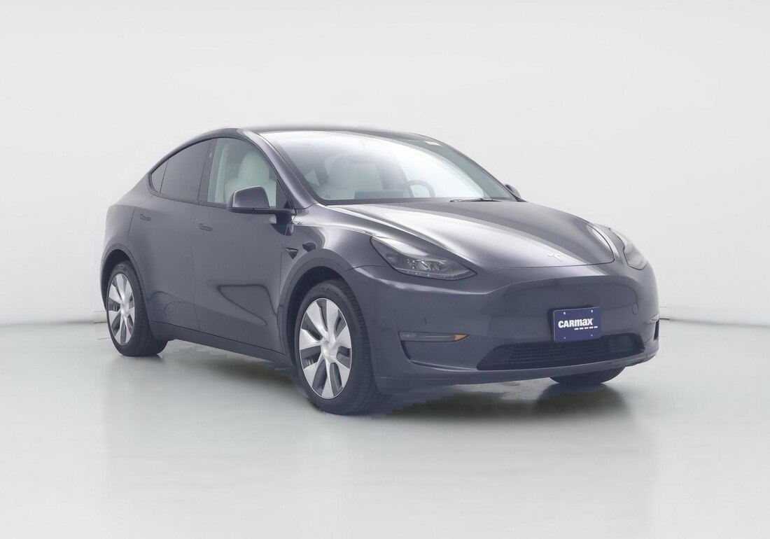 2024 Tesla Model Y Long Range All-Wheel Drive in Gray — CarMax photo