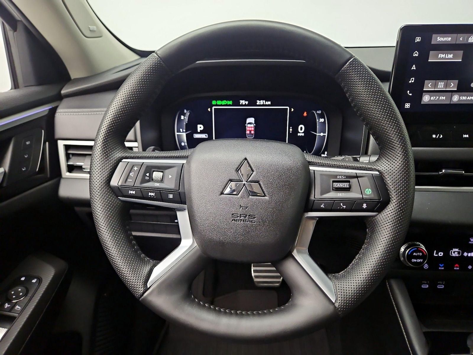 2025 Mitsubishi Outlander SEL - Photo 11