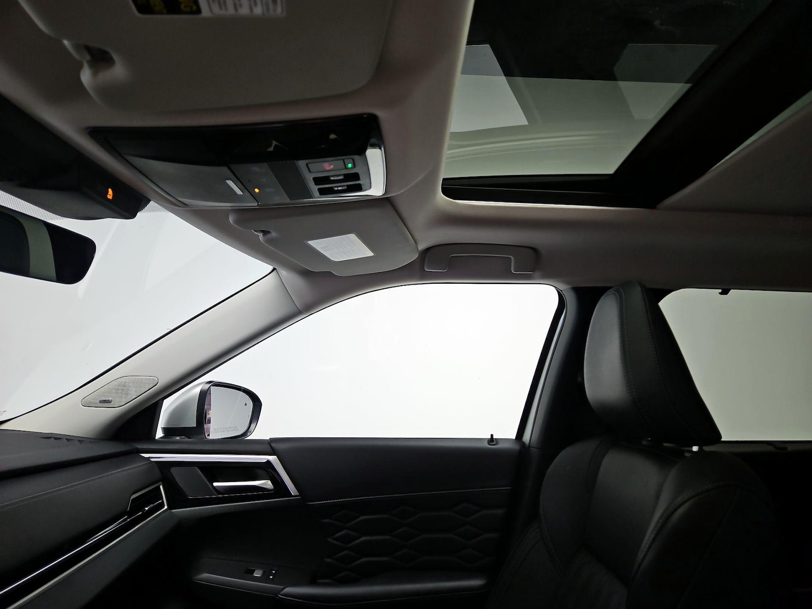 2025 Mitsubishi Outlander SEL - Photo 21