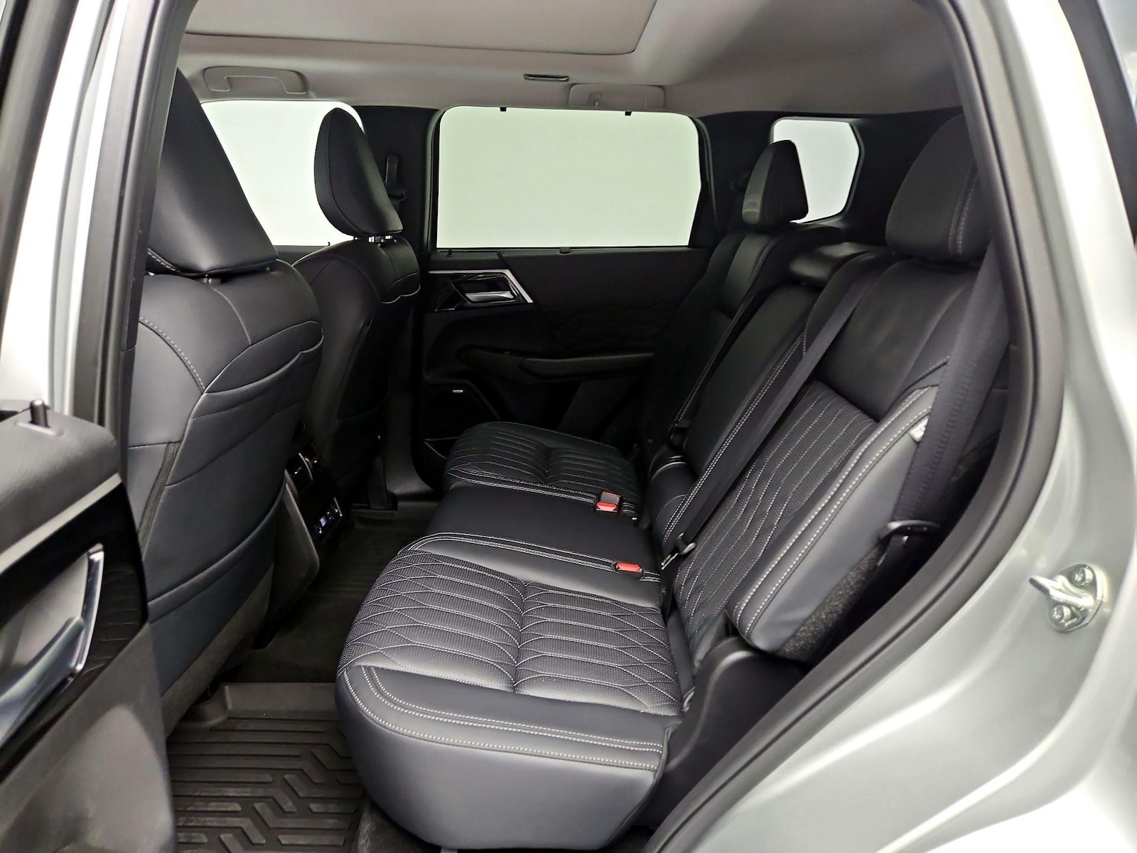 2025 Mitsubishi Outlander SEL - Photo 22