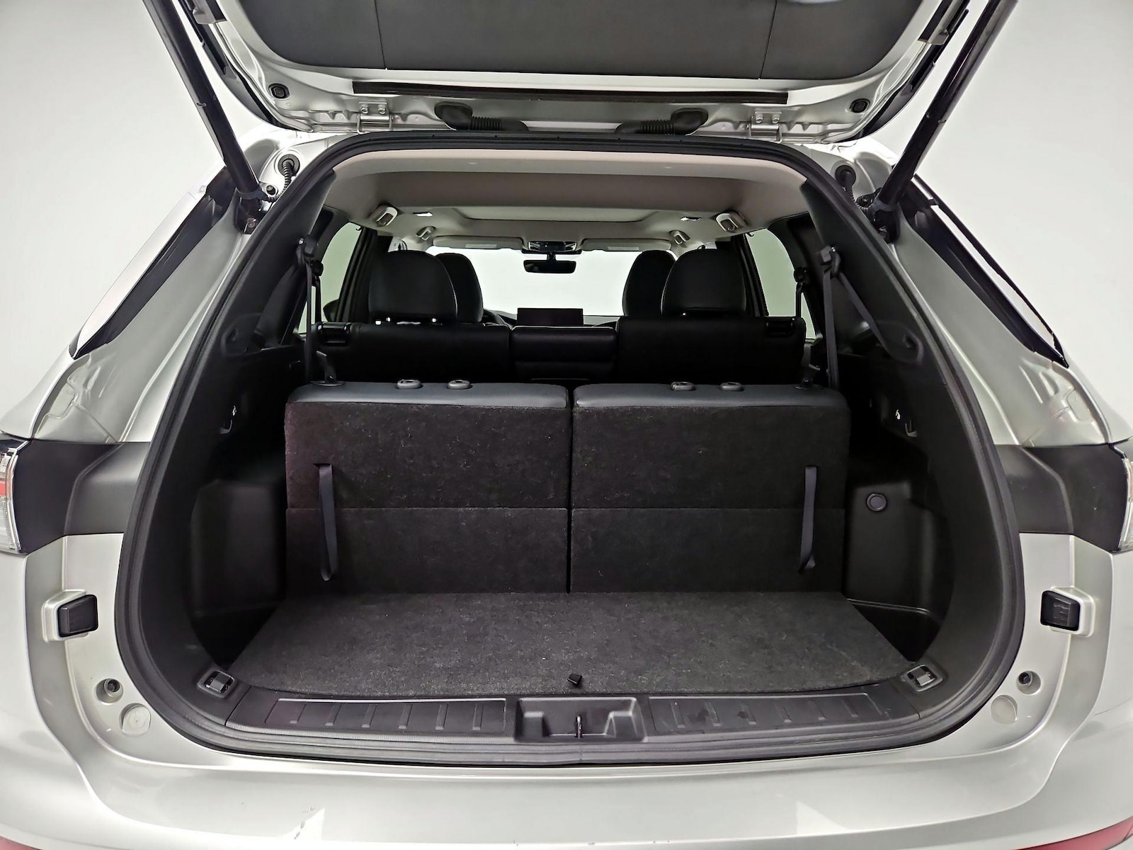 2025 Mitsubishi Outlander SEL - Photo 24
