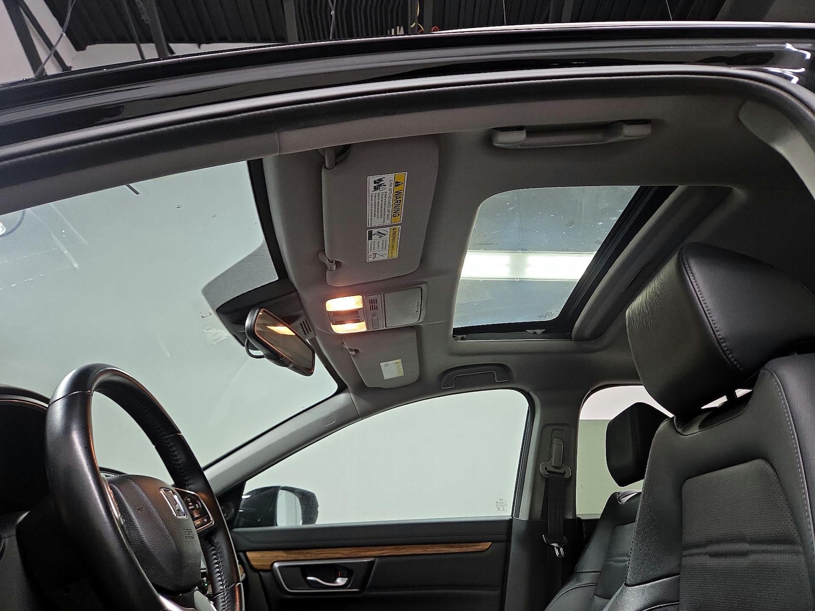 Sunroof(s) & Overhead Airbags