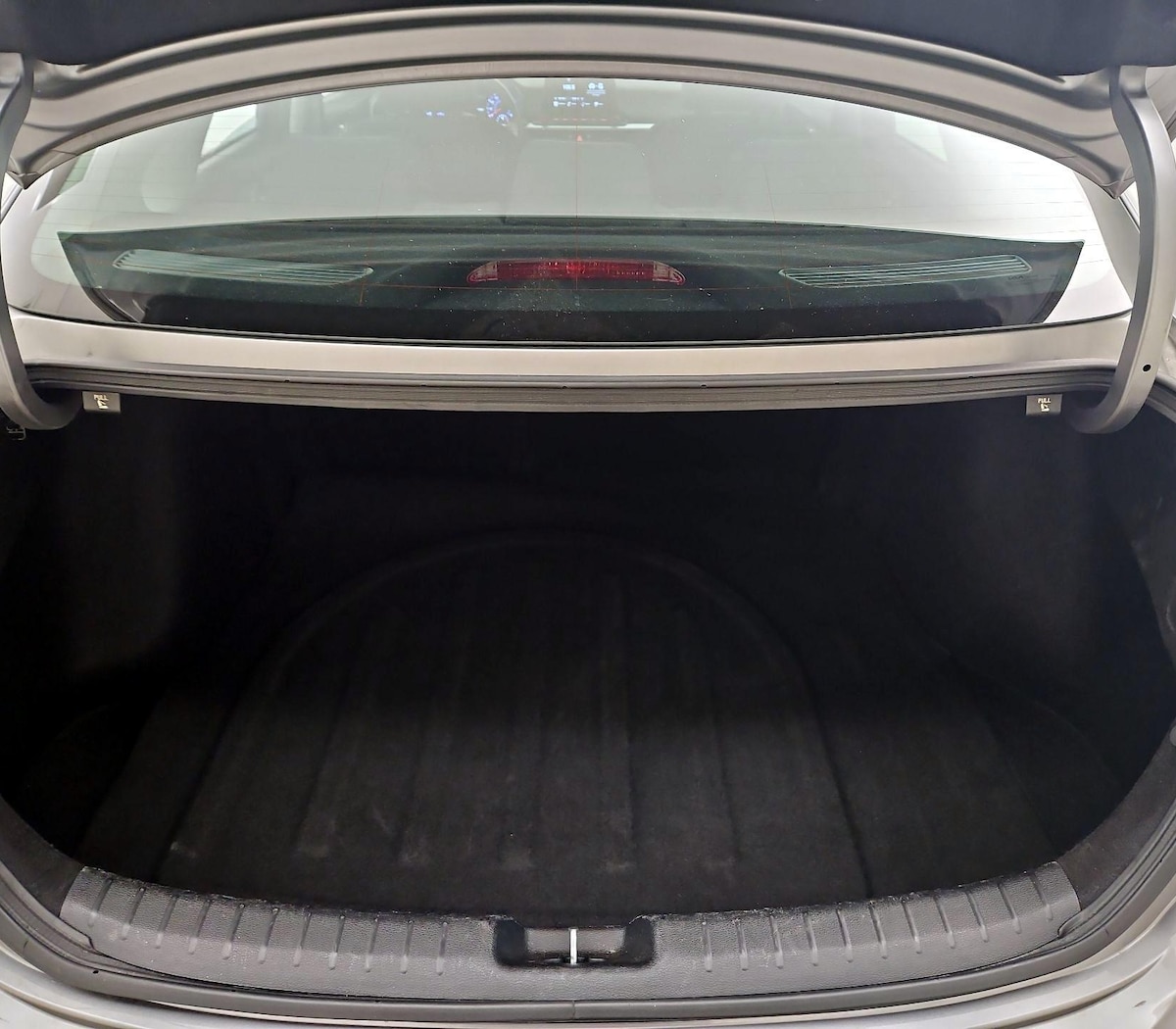 Trunk/Cargo (Seats Up)
