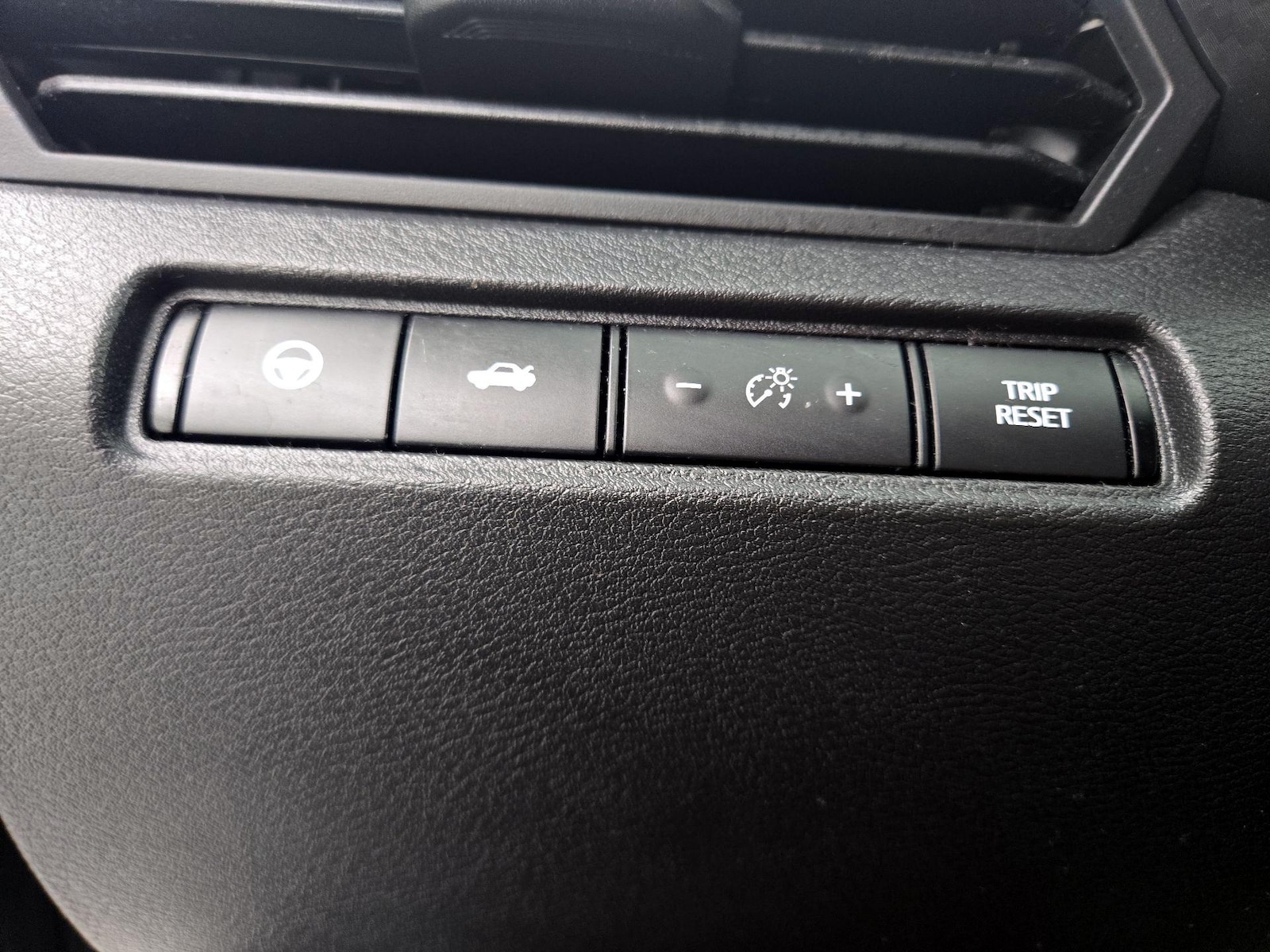 2020 Nissan Altima SL - Photo 14