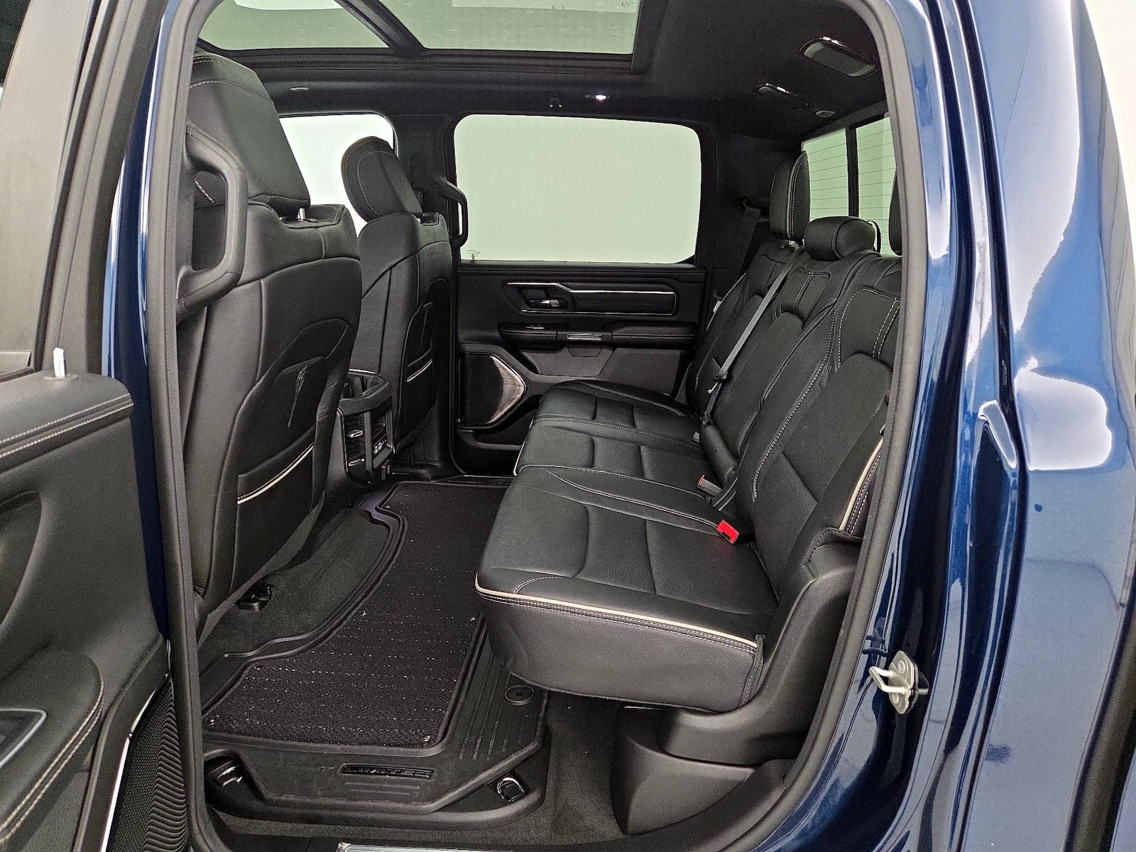 Rear A/C Seat(s)