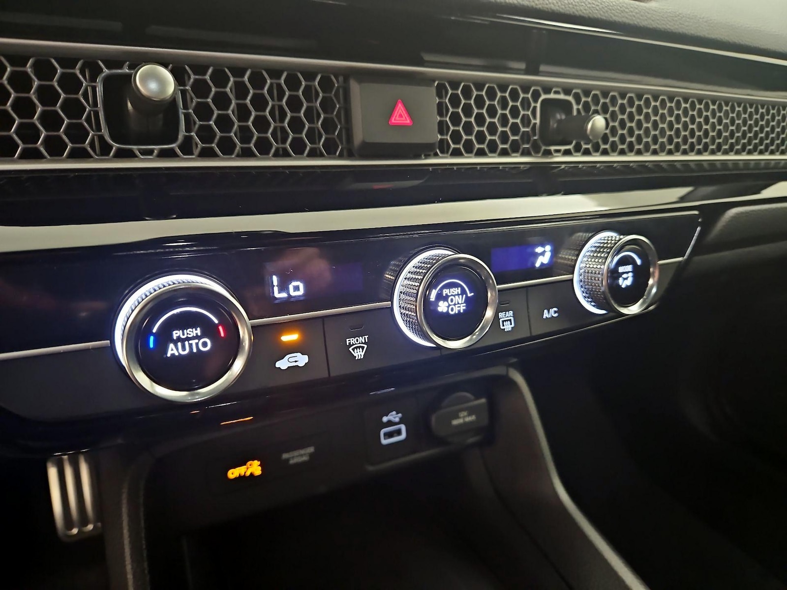 2024 Honda Civic Sport - Photo 17