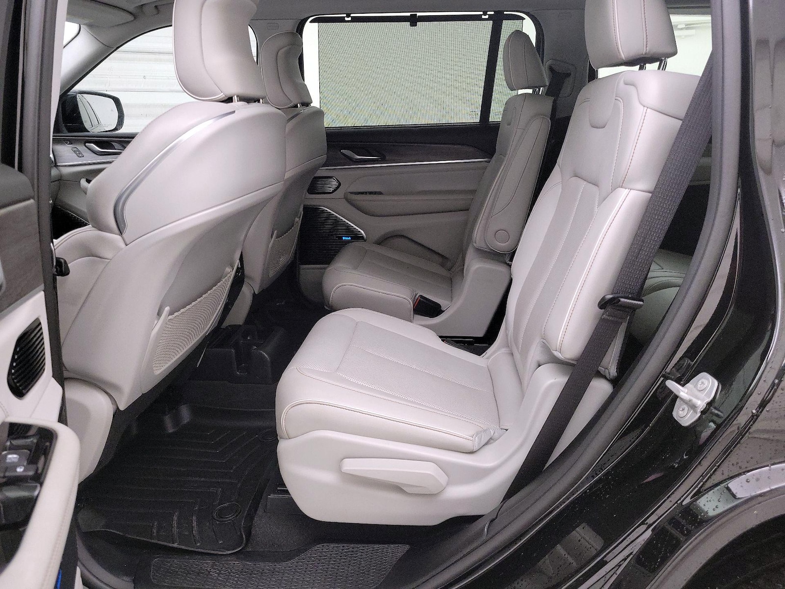 Rear Air Conditioning