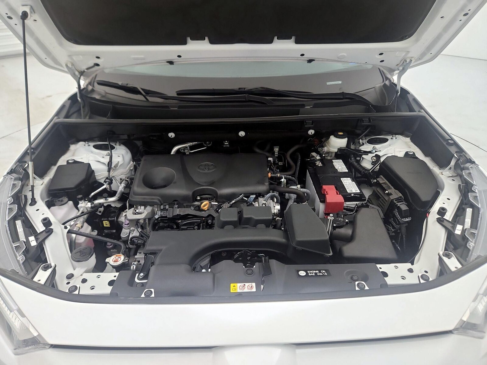 2023 Toyota RAV4 XLE - Photo 23