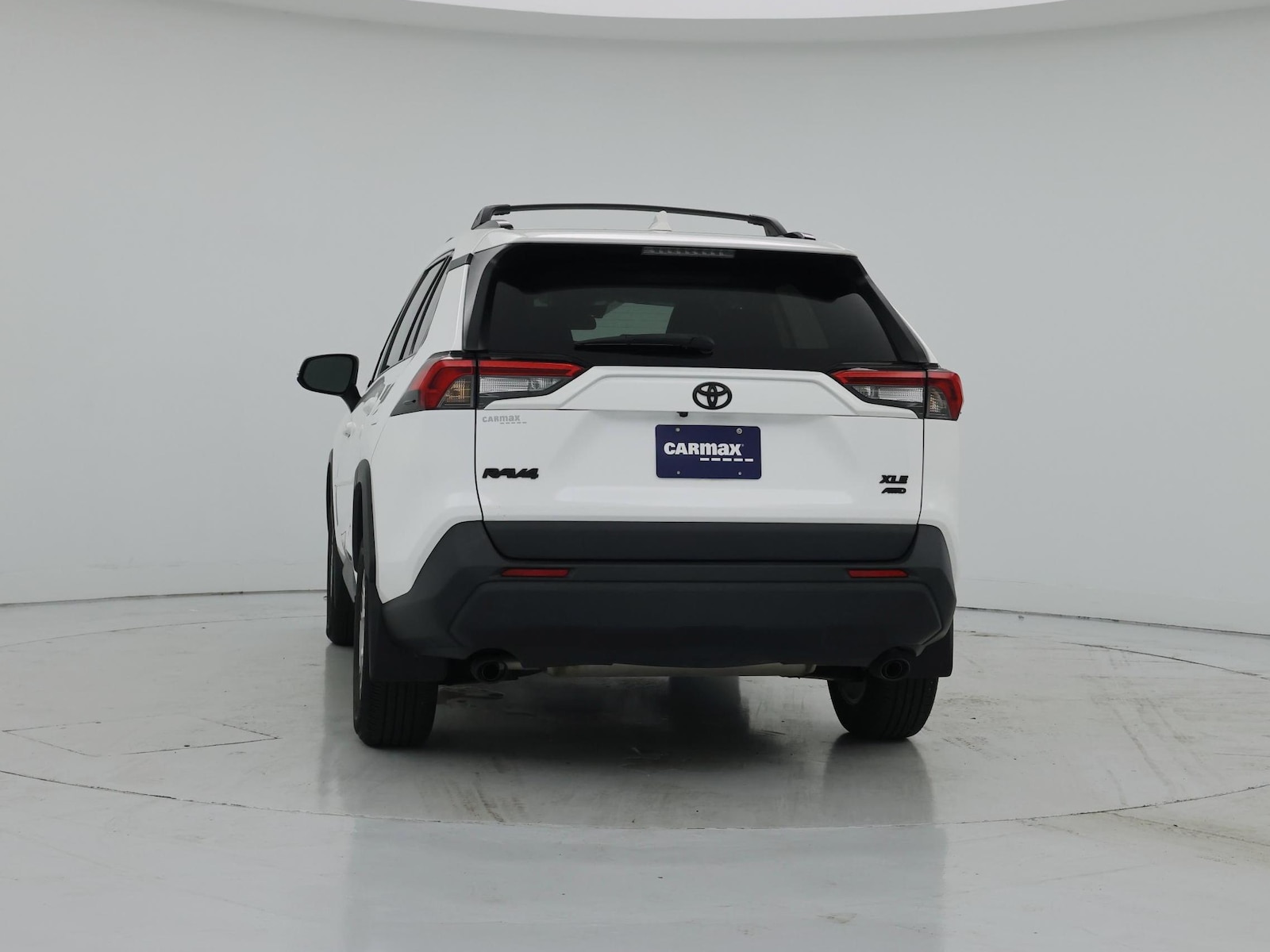 2023 Toyota RAV4 XLE - Photo 7