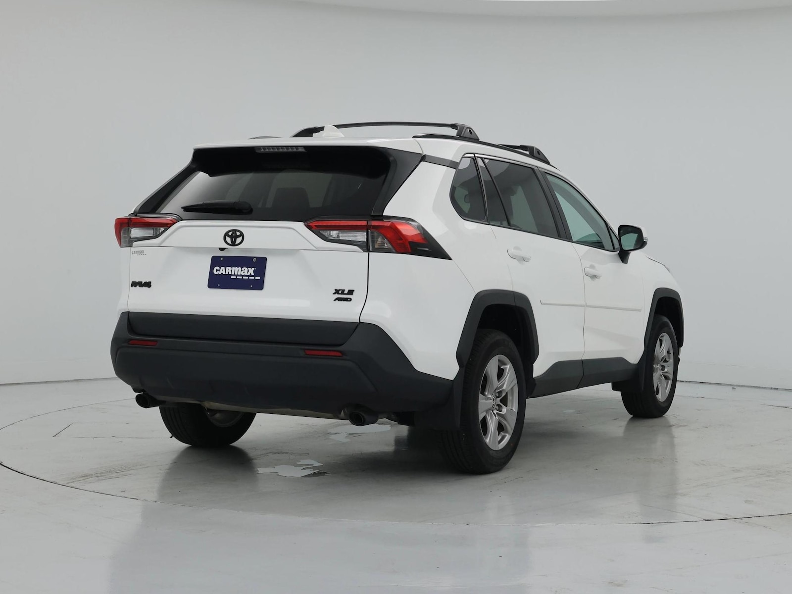 2023 Toyota RAV4 XLE - Photo 9