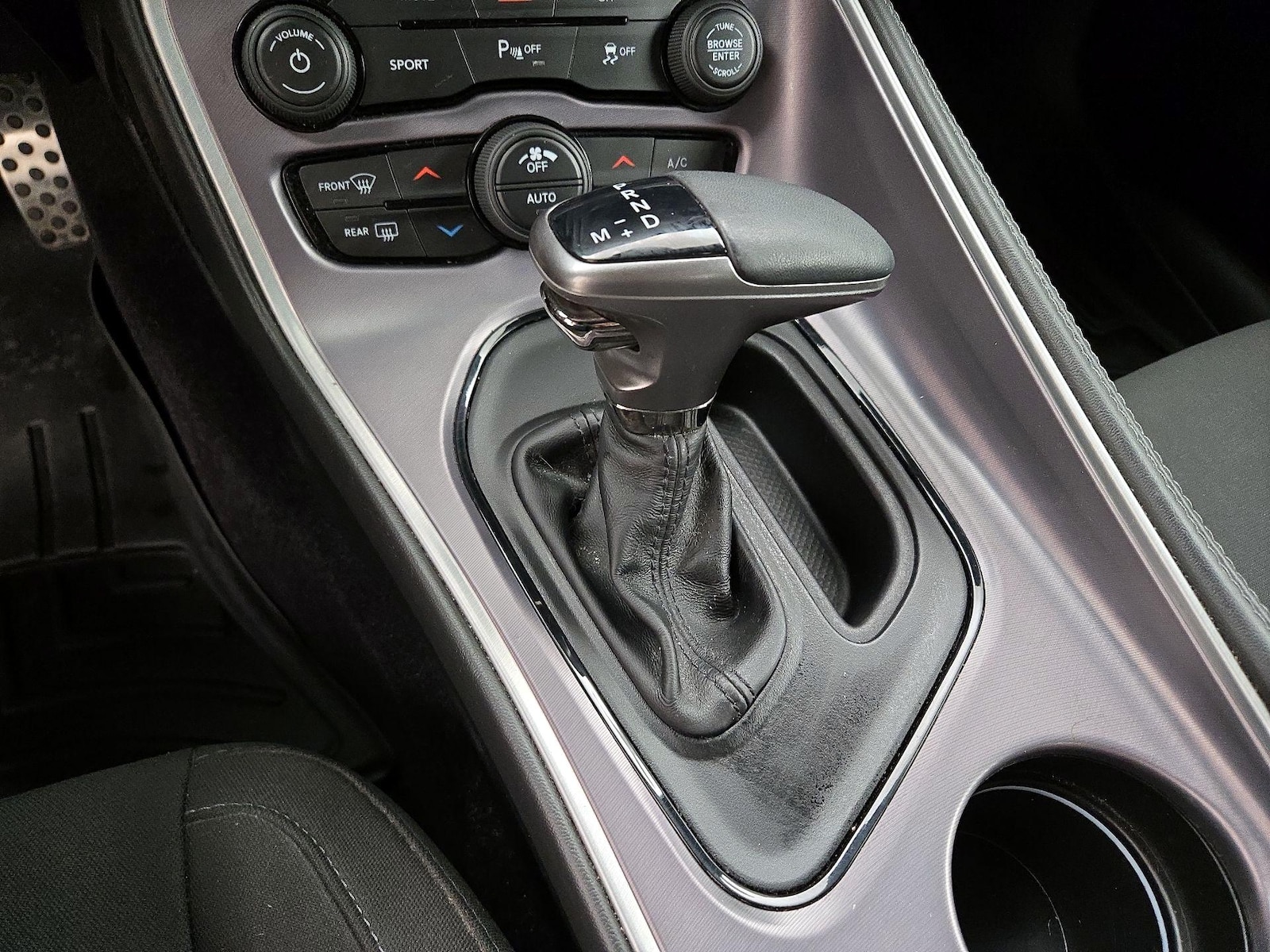 2019 Dodge Challenger R/T - Photo 18