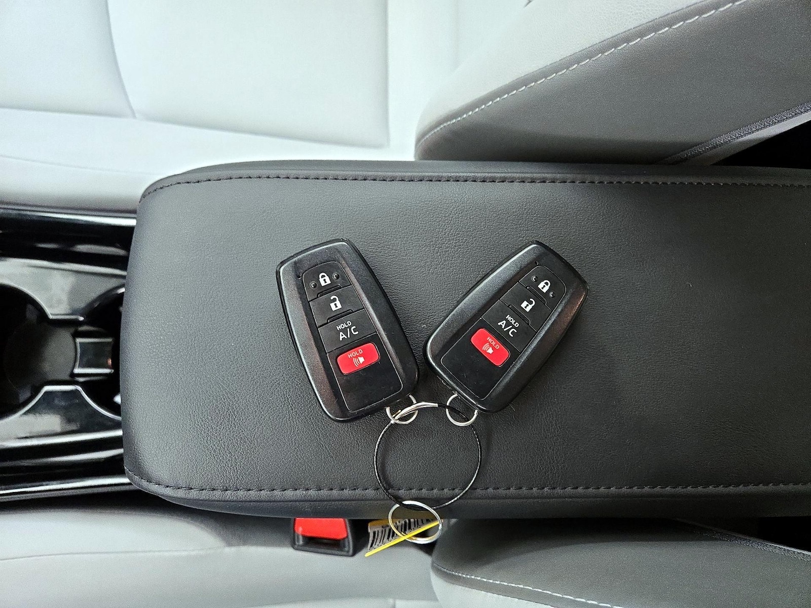 2021 Toyota Prius Prime XLE - Photo 24