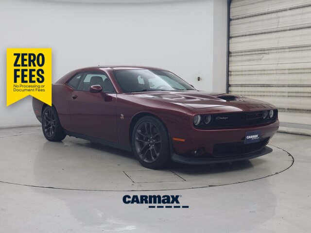 Red 2022 Dodge Challenger Coupe Rear-Wheel Drive Automatic
