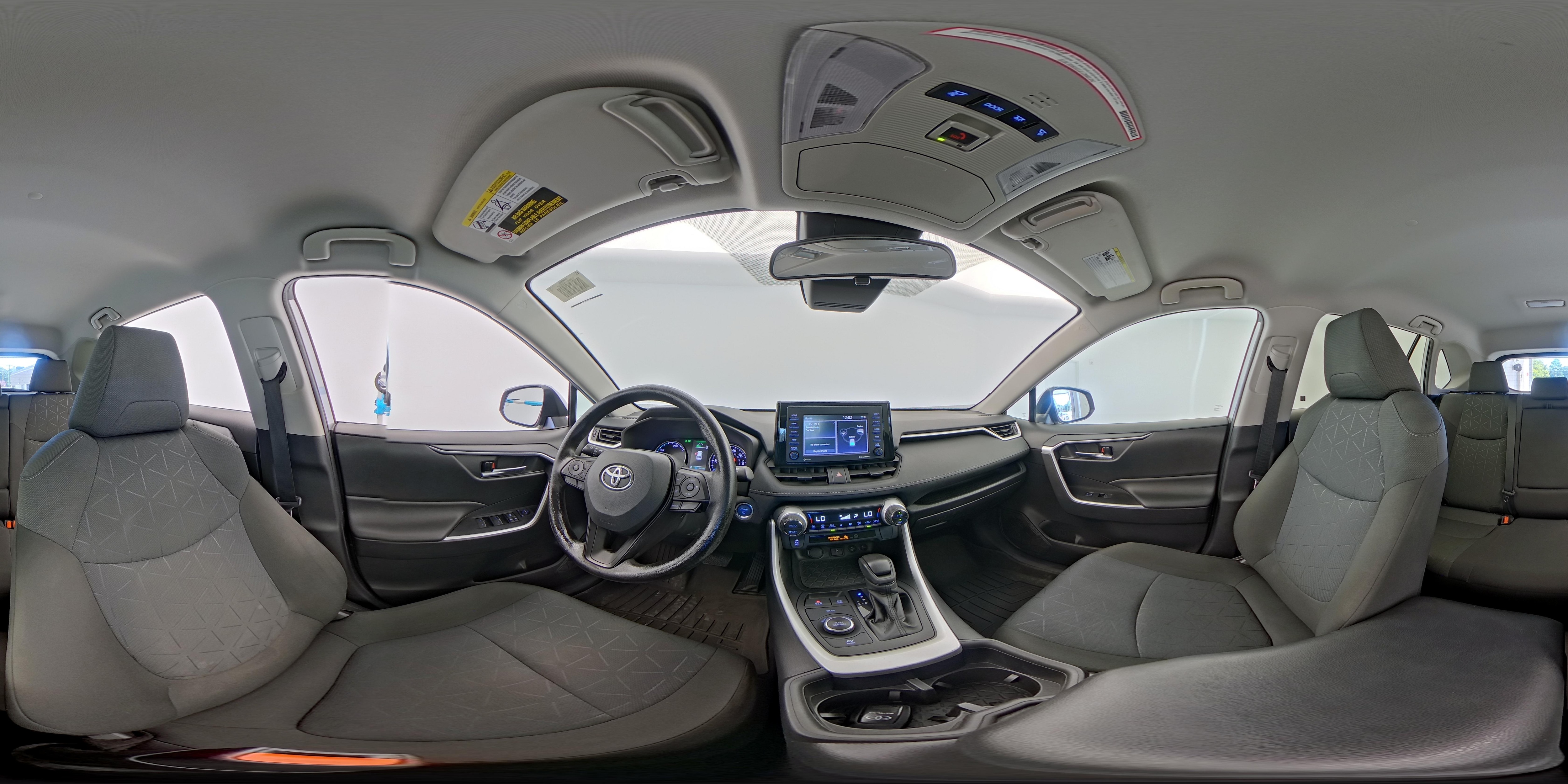 2022 Toyota RAV4 XLE - Photo 22