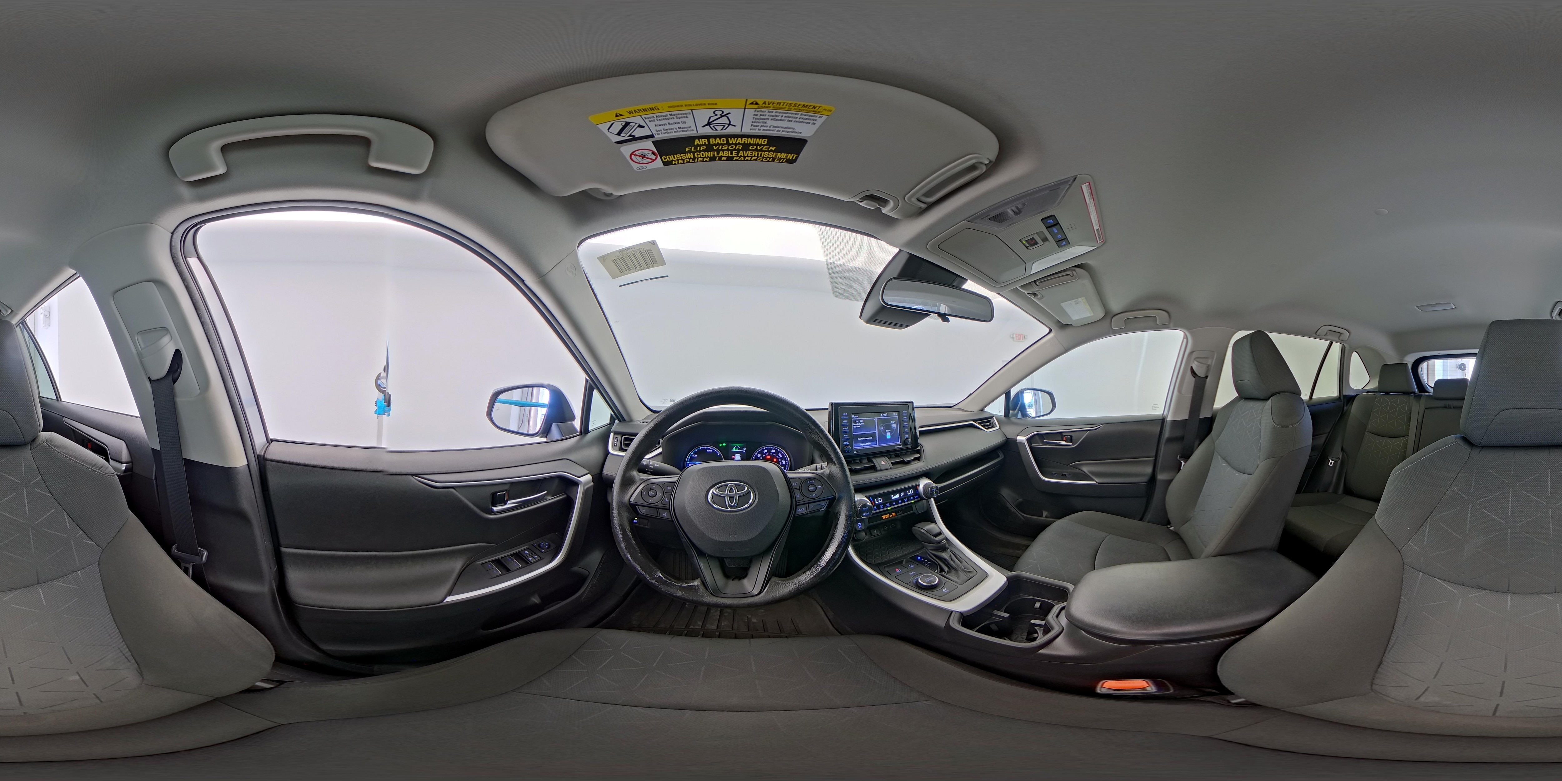 2022 Toyota RAV4 XLE - Photo 24