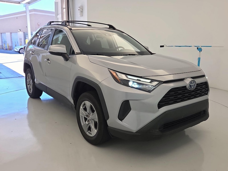 2022 Toyota RAV4 XLE