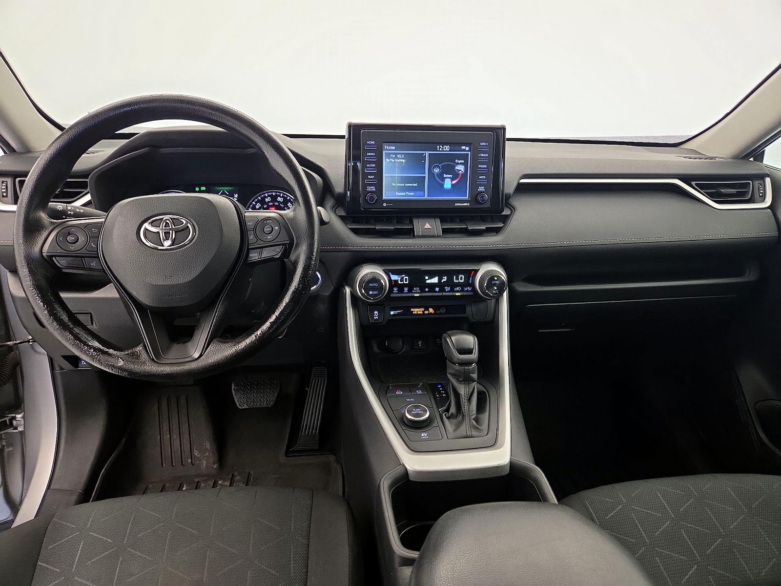 2022 Toyota RAV4 XLE - Photo 8