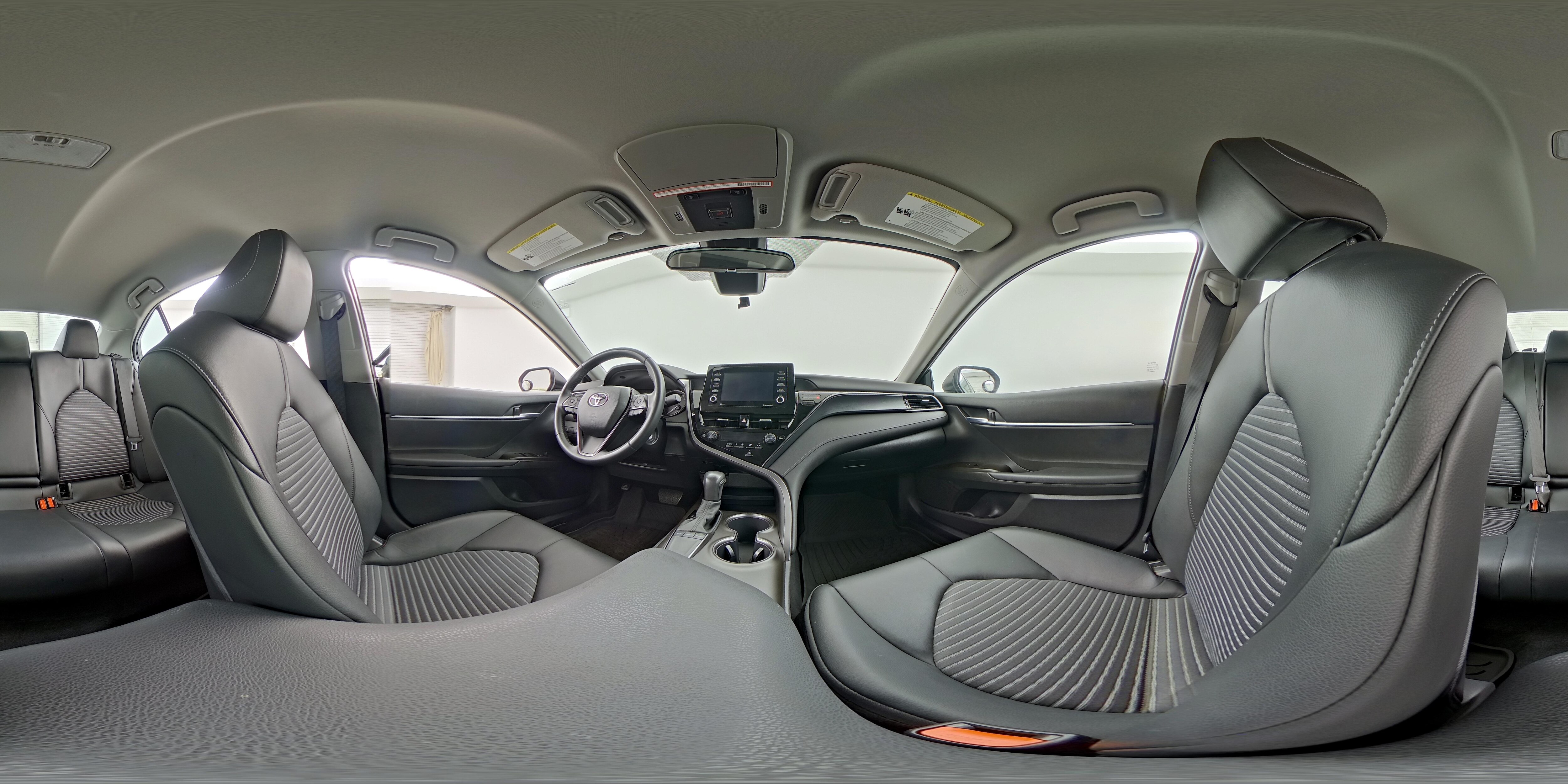 2023 Toyota Camry SE - Photo 24