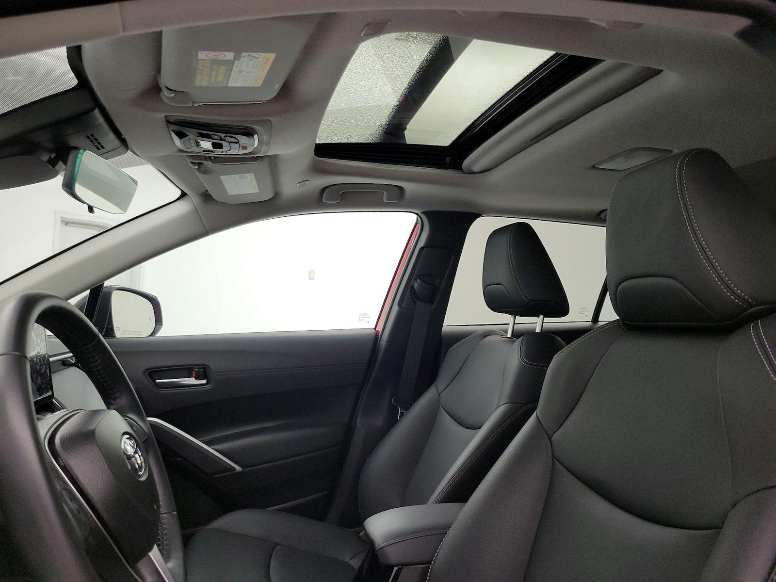 Sunroof(s) & Overhead Airbags