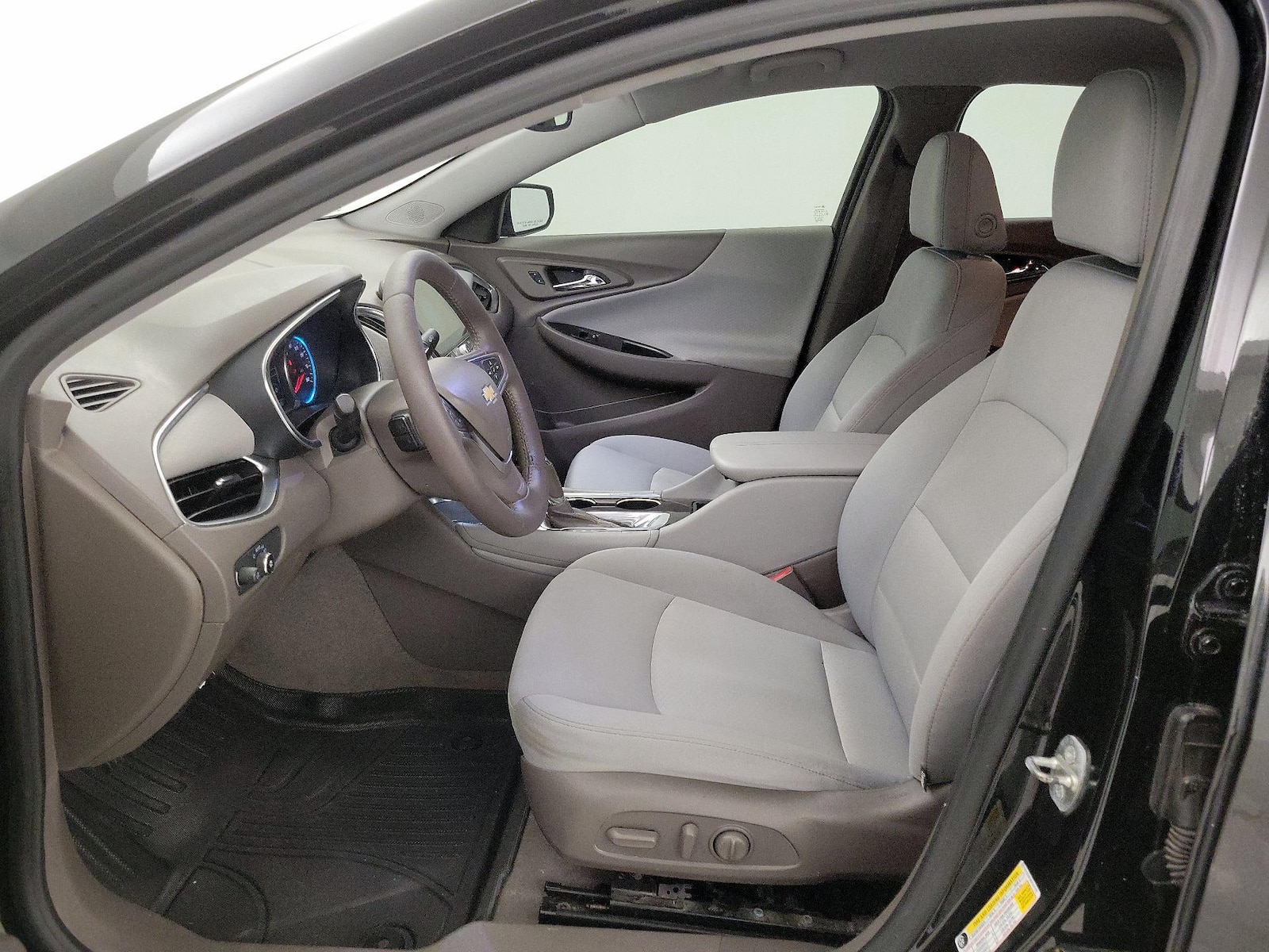 Power Seat(s) & Side Airbags