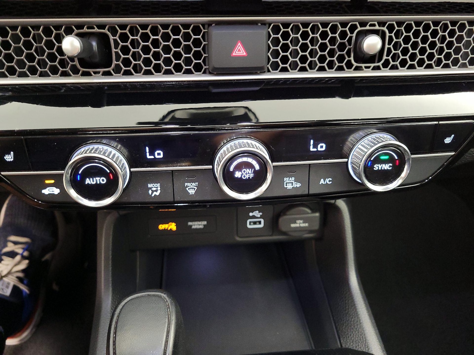 2023 Honda Civic Hatchback EX-L - Photo 15