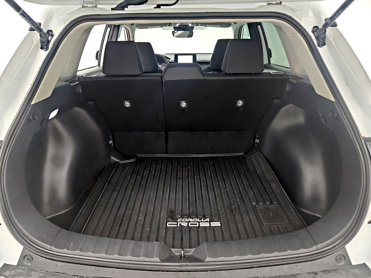 Trunk/Cargo (Seats Up)