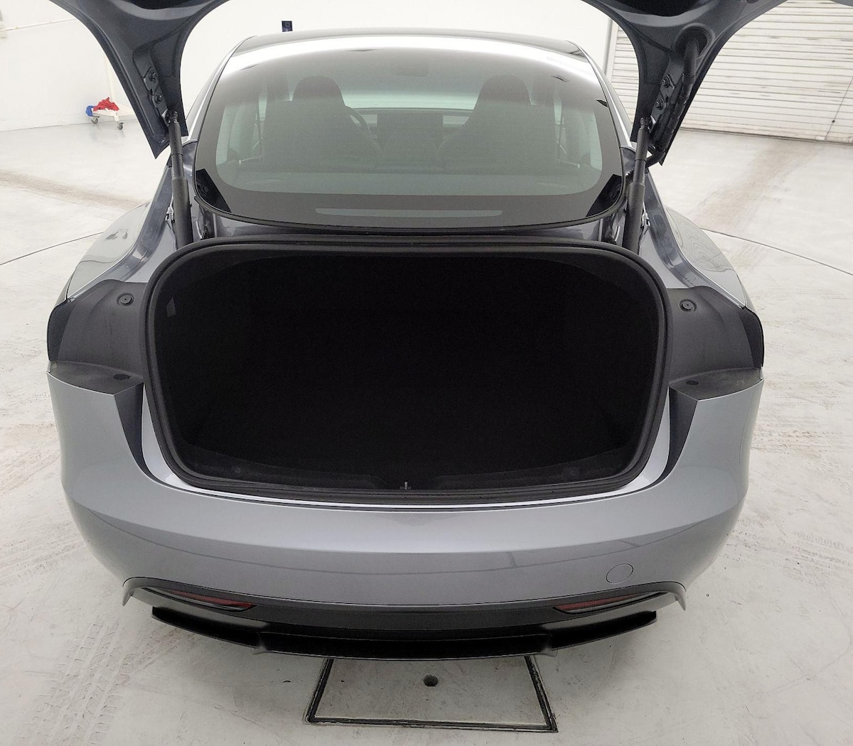 Trunk/Cargo (Seats Up)