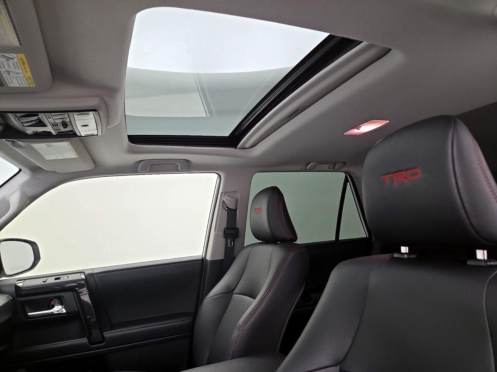 Sunroof(s) & Overhead Airbags