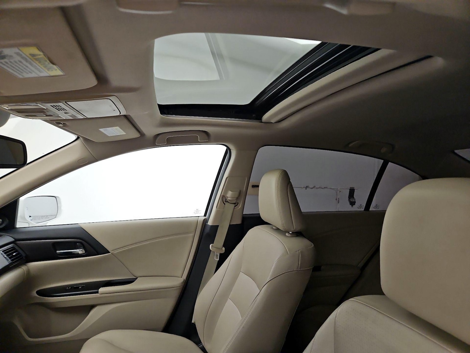 Sunroof(s) & Overhead Airbags