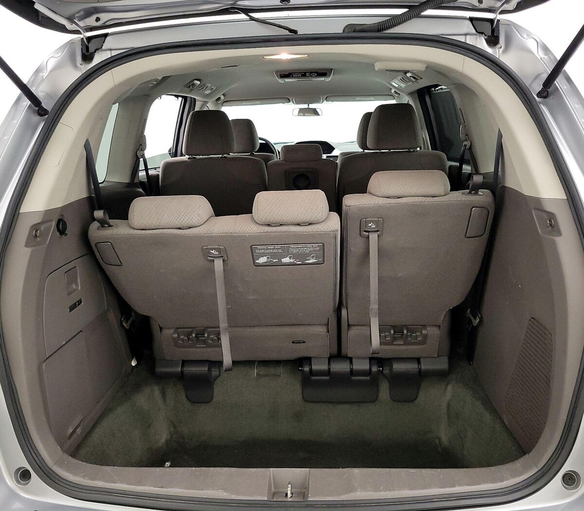 Trunk/Cargo (Seats Up)