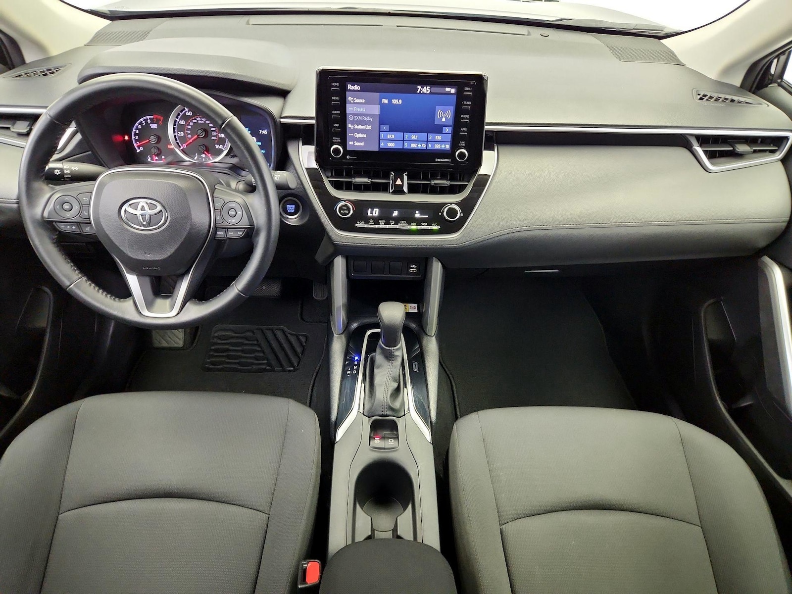 2022 Toyota Corolla Cross LE - Photo 10