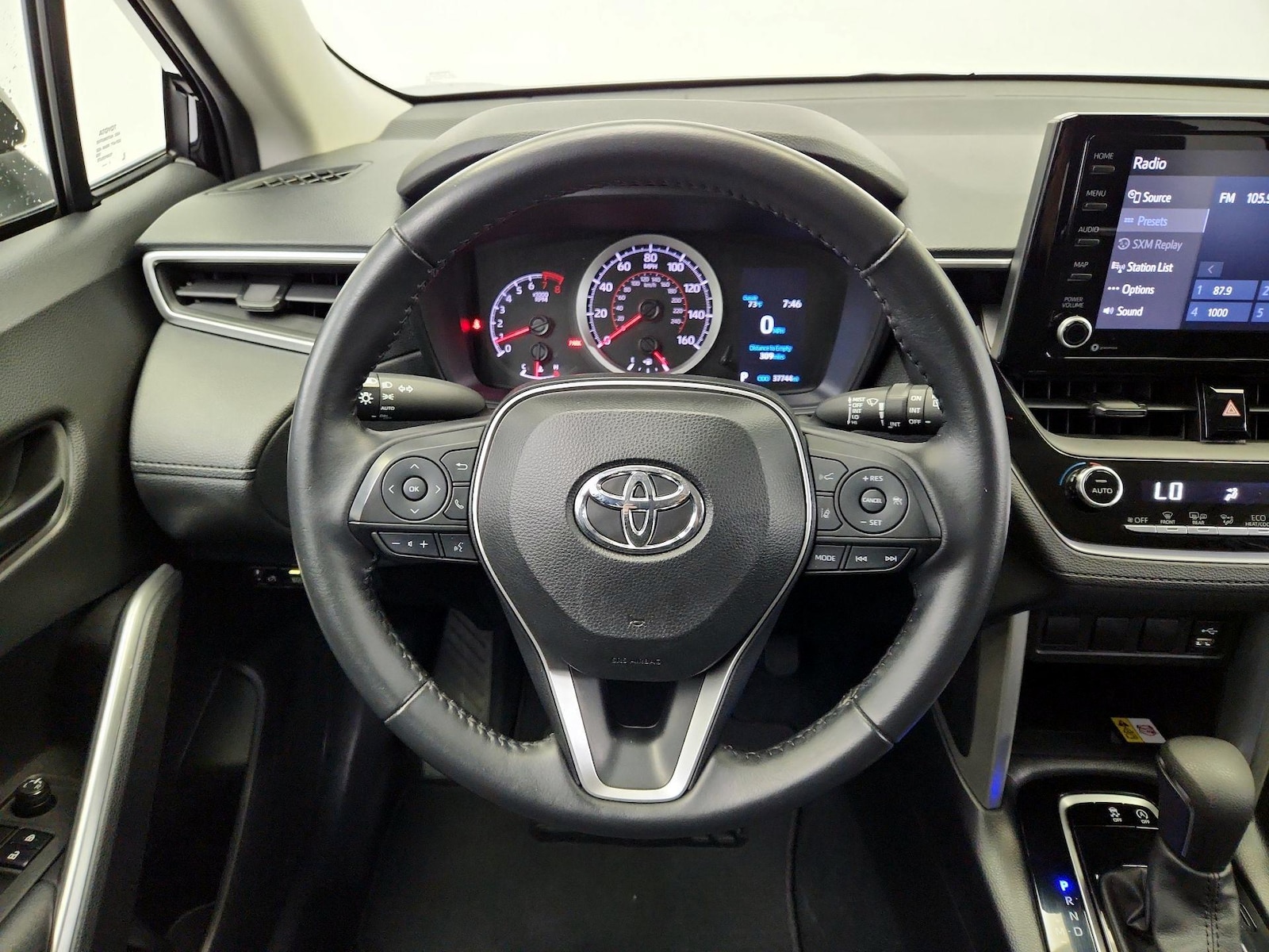 2022 Toyota Corolla Cross LE - Photo 11