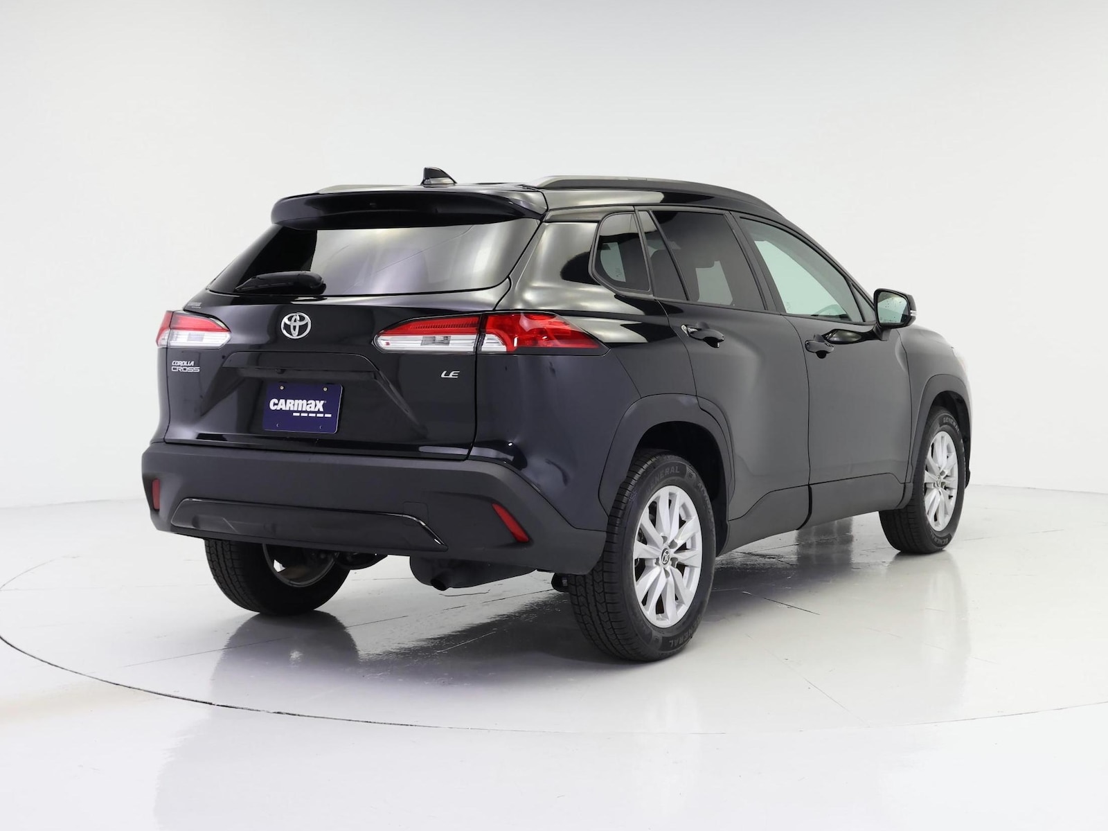 2022 Toyota Corolla Cross LE - Photo 9
