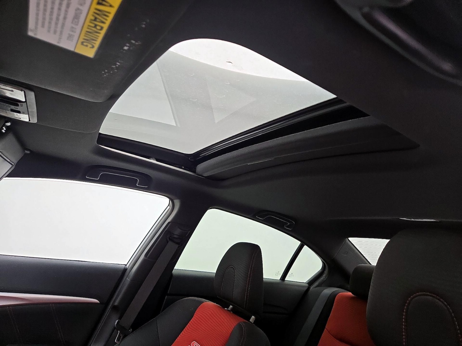 Sunroof(s) & Overhead Airbags