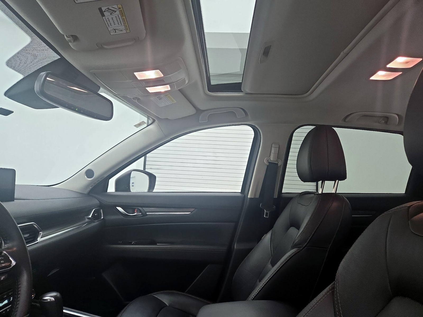 Sunroof(s) & Overhead Airbags
