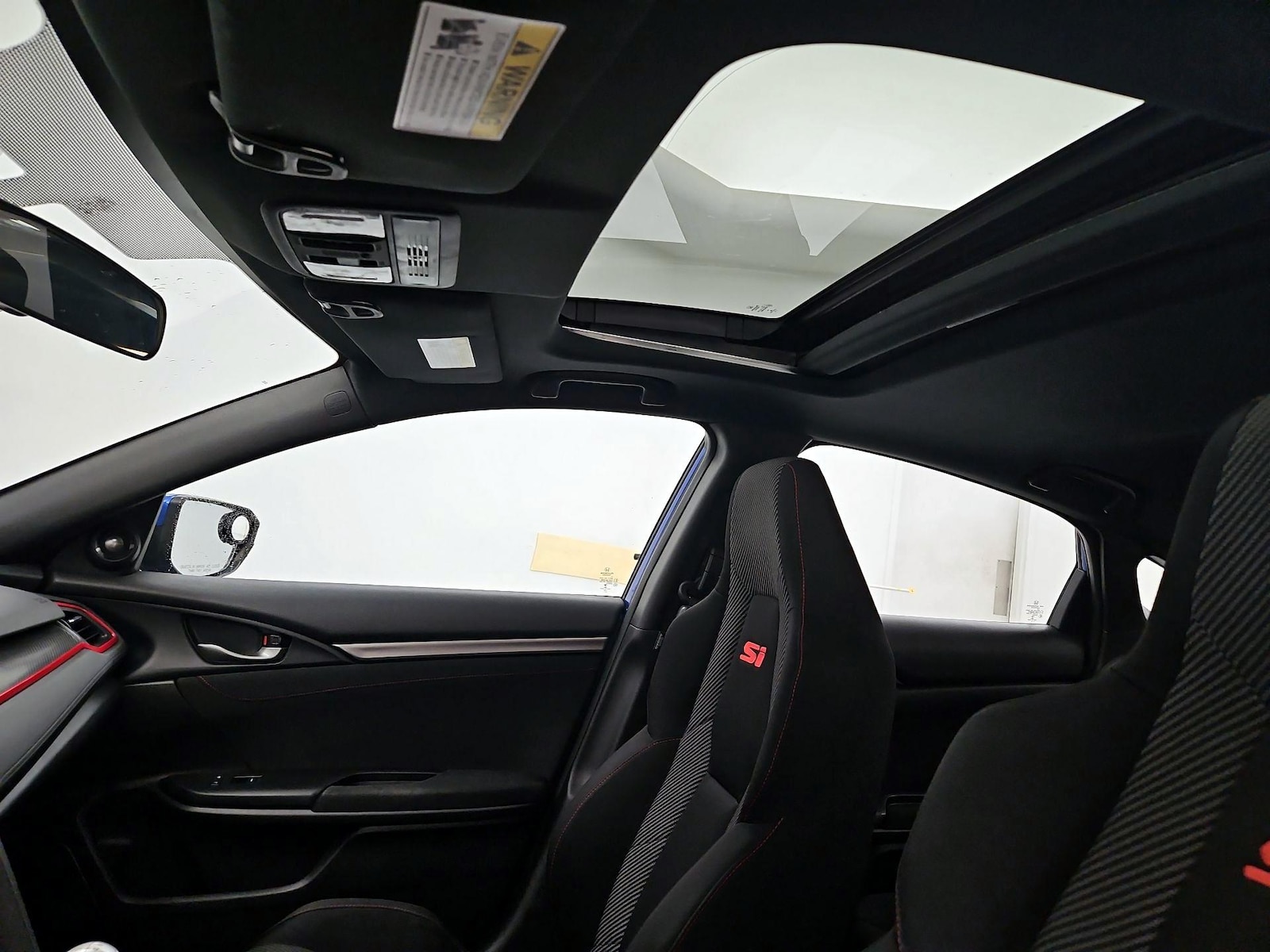 Sunroof(s) & Overhead Airbags