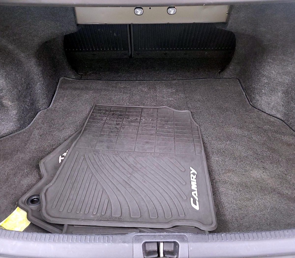Trunk/Cargo (Seats Up)