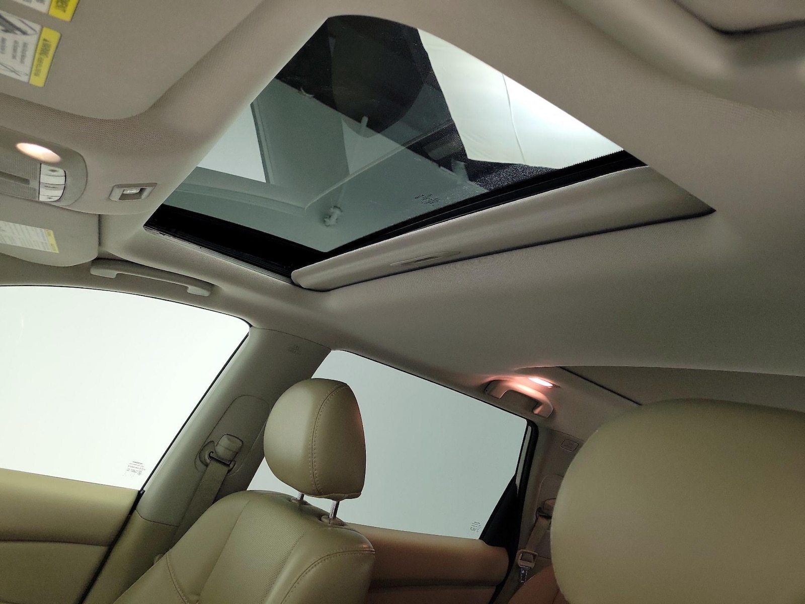Sunroof(s) & Skylight(s)