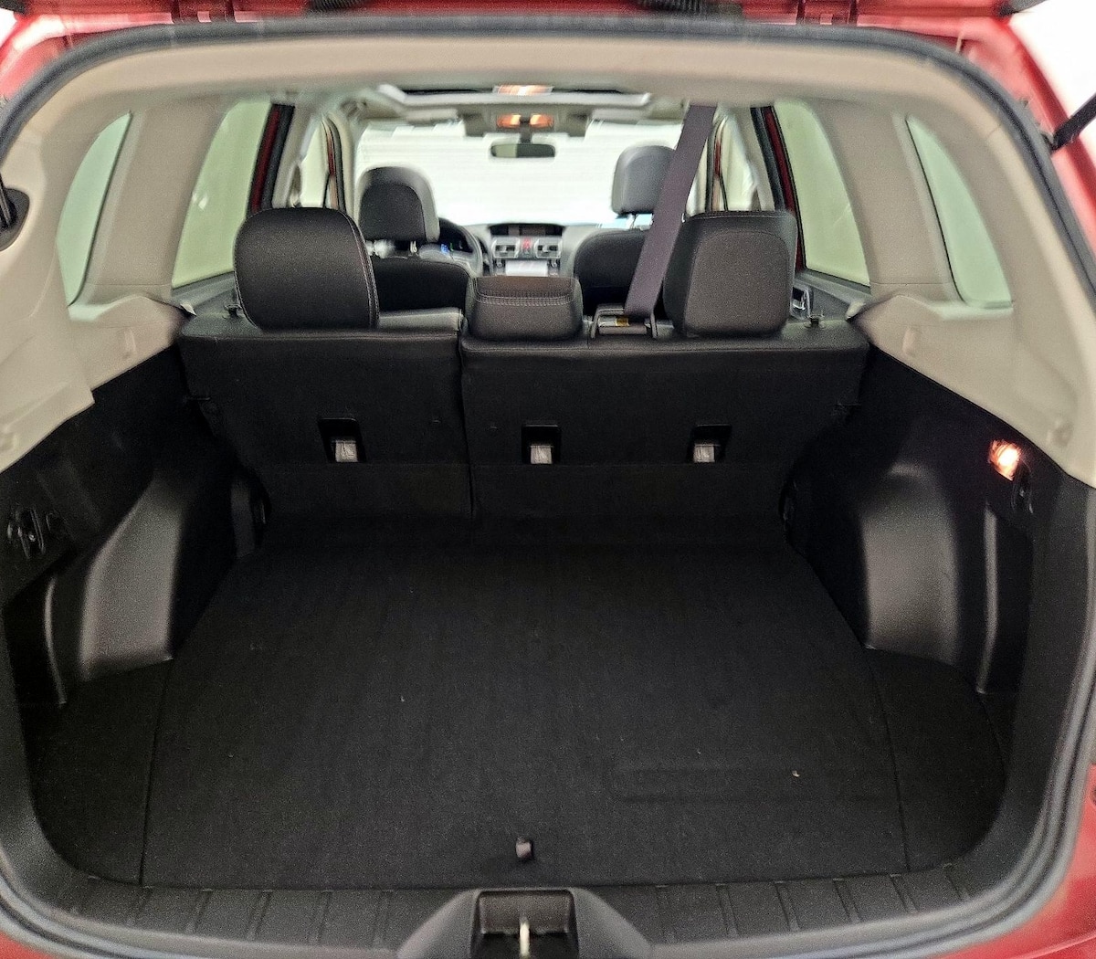Trunk/Cargo (Seats Up)