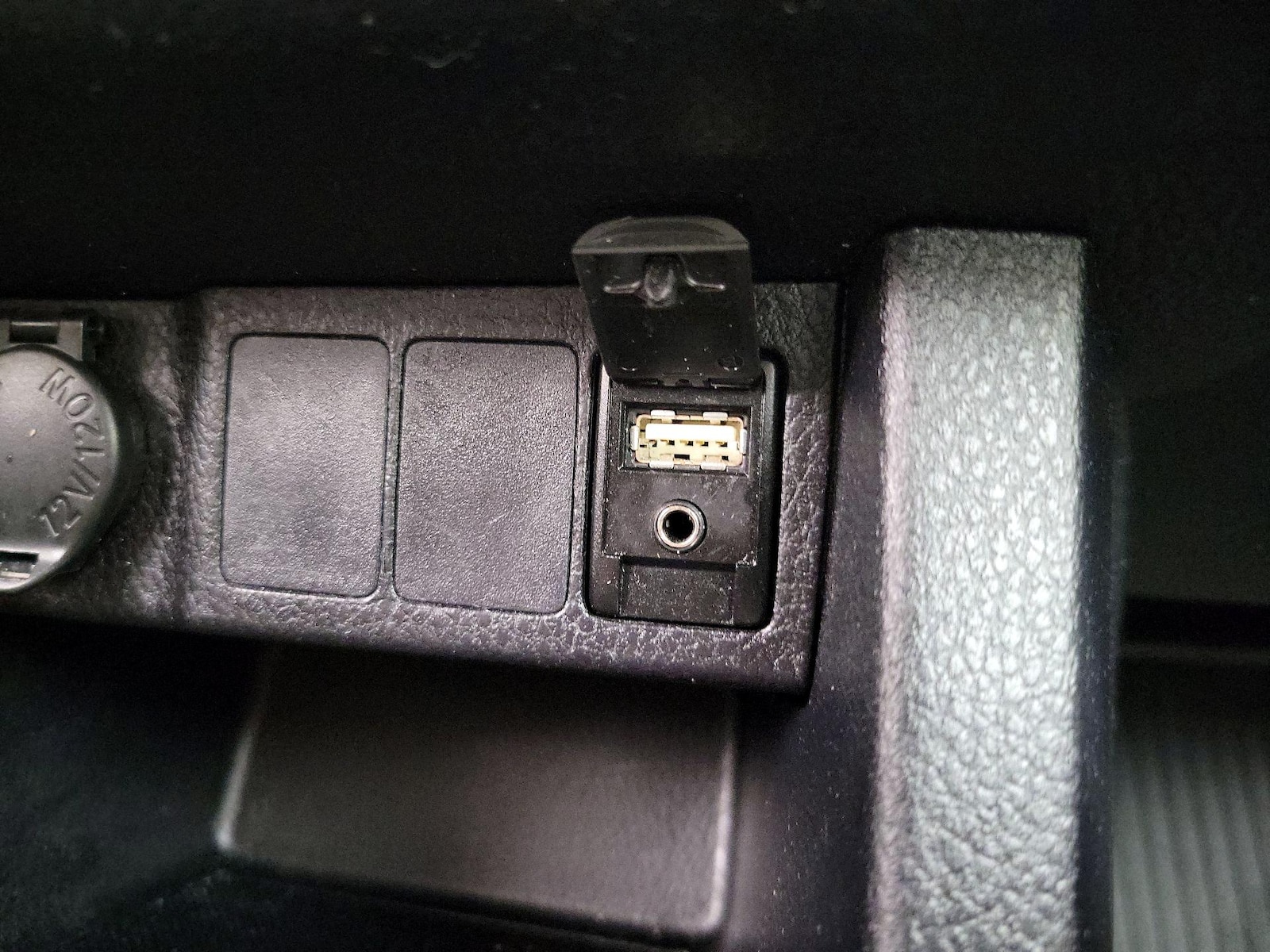 2019 Toyota Corolla LE - Photo 19