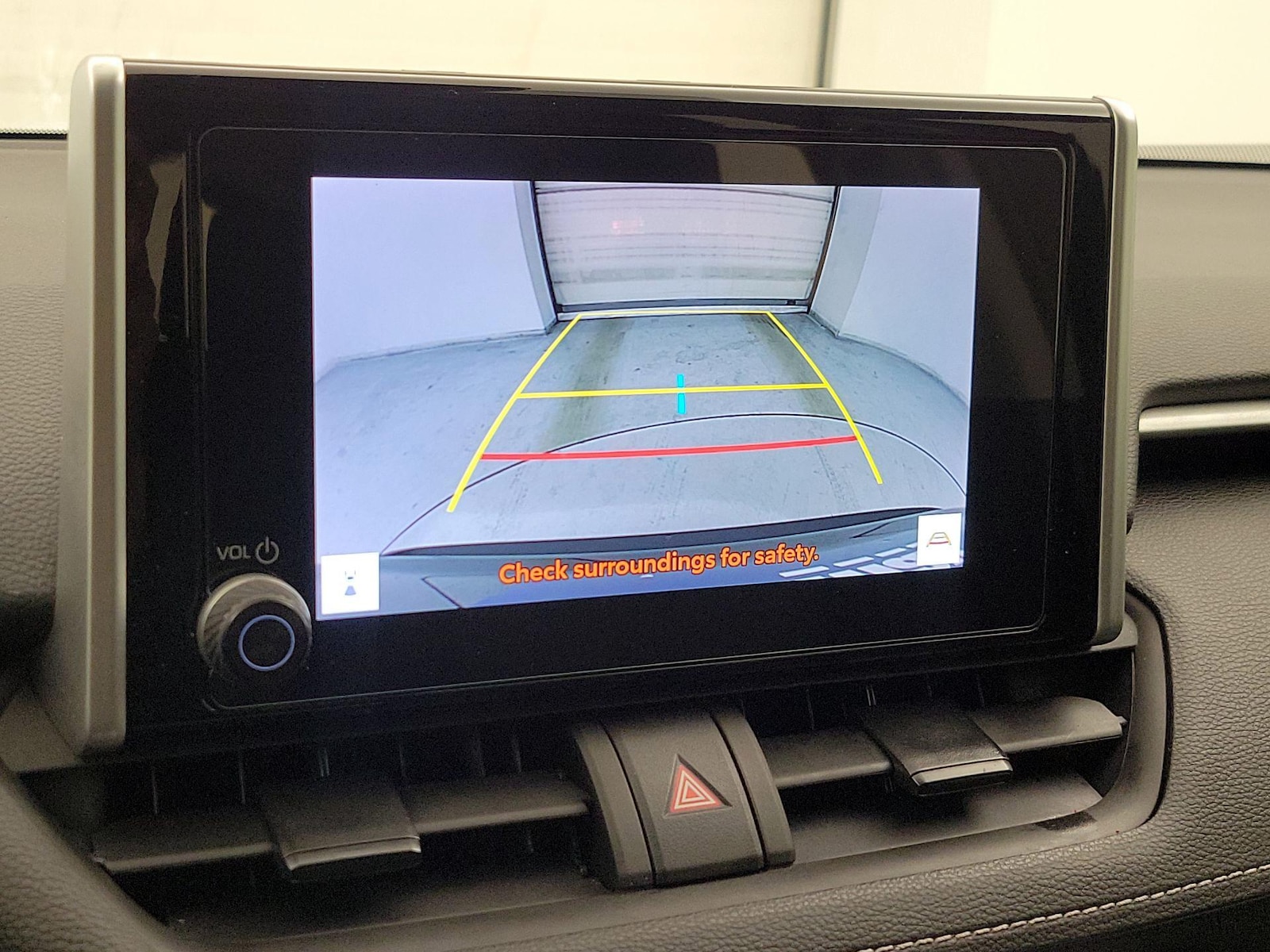 2024 Toyota RAV4 XLE - Photo 15