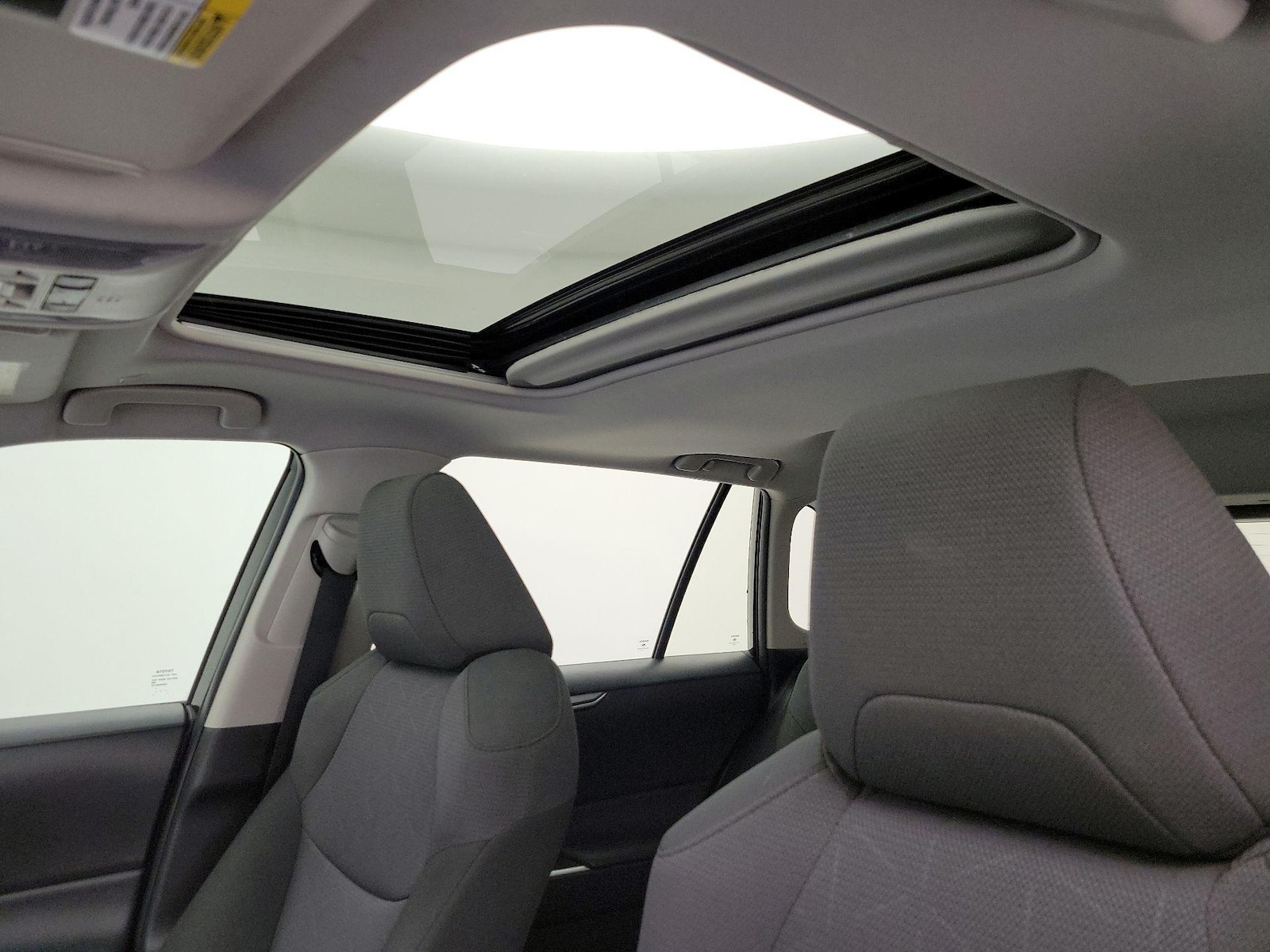 Sunroof(s) & Overhead Airbags