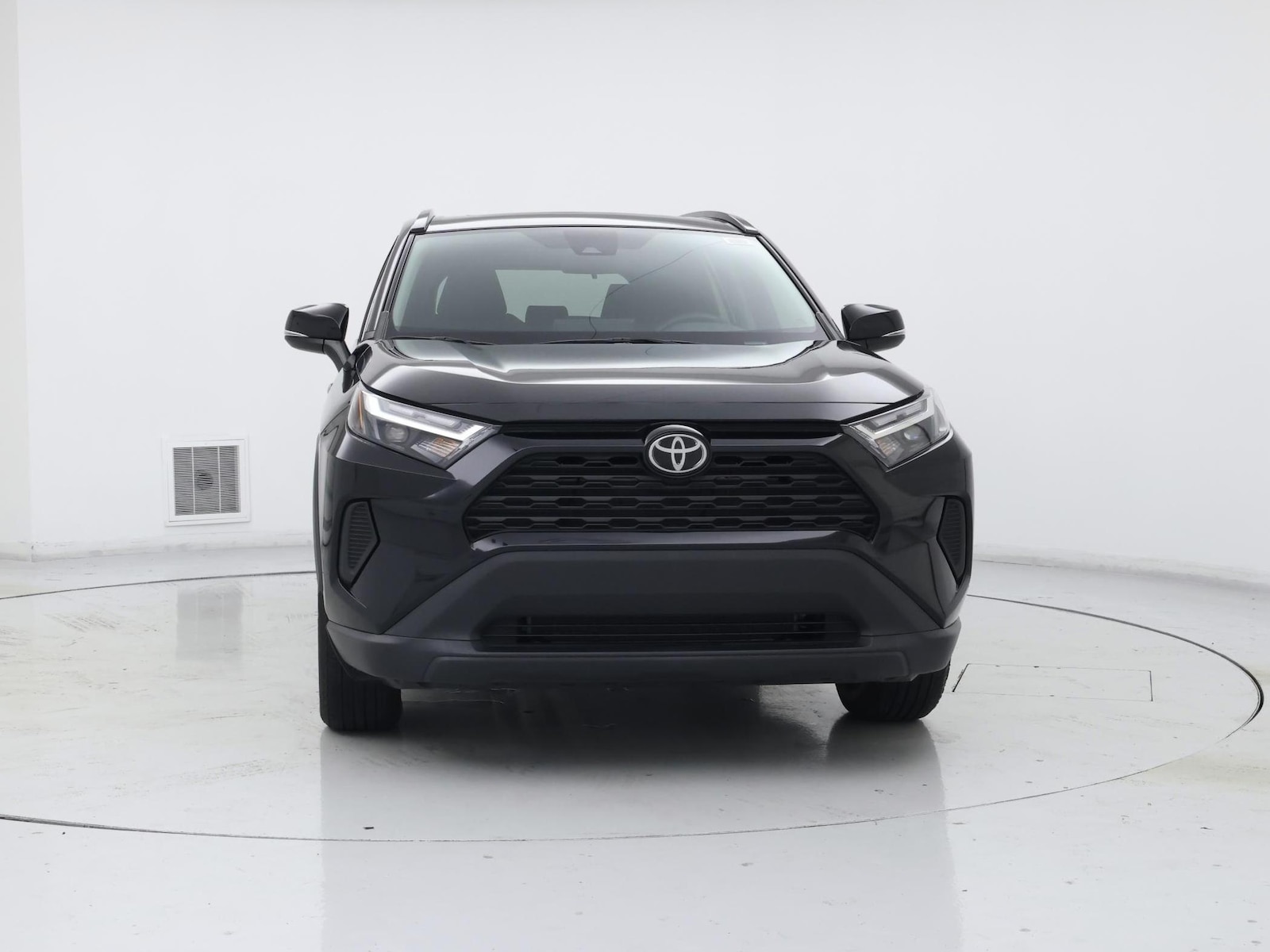 2024 Toyota RAV4 XLE - Photo 6