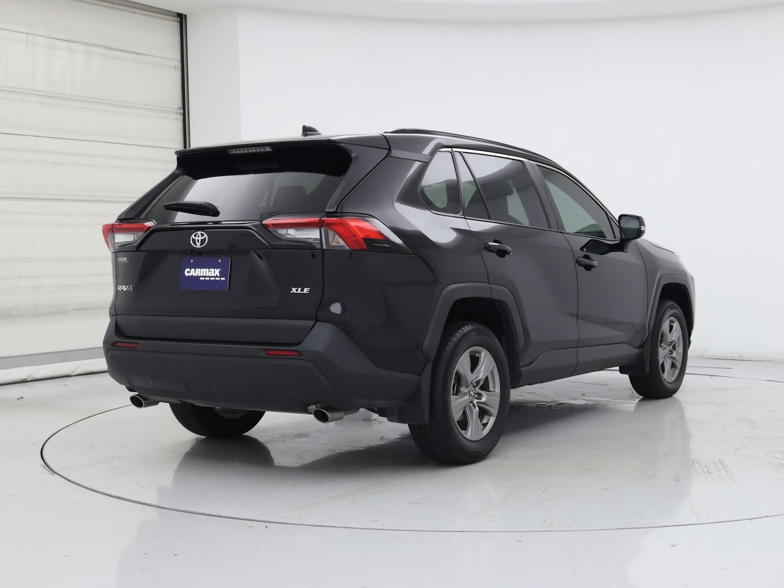 2024 Toyota RAV4 XLE - Photo 9