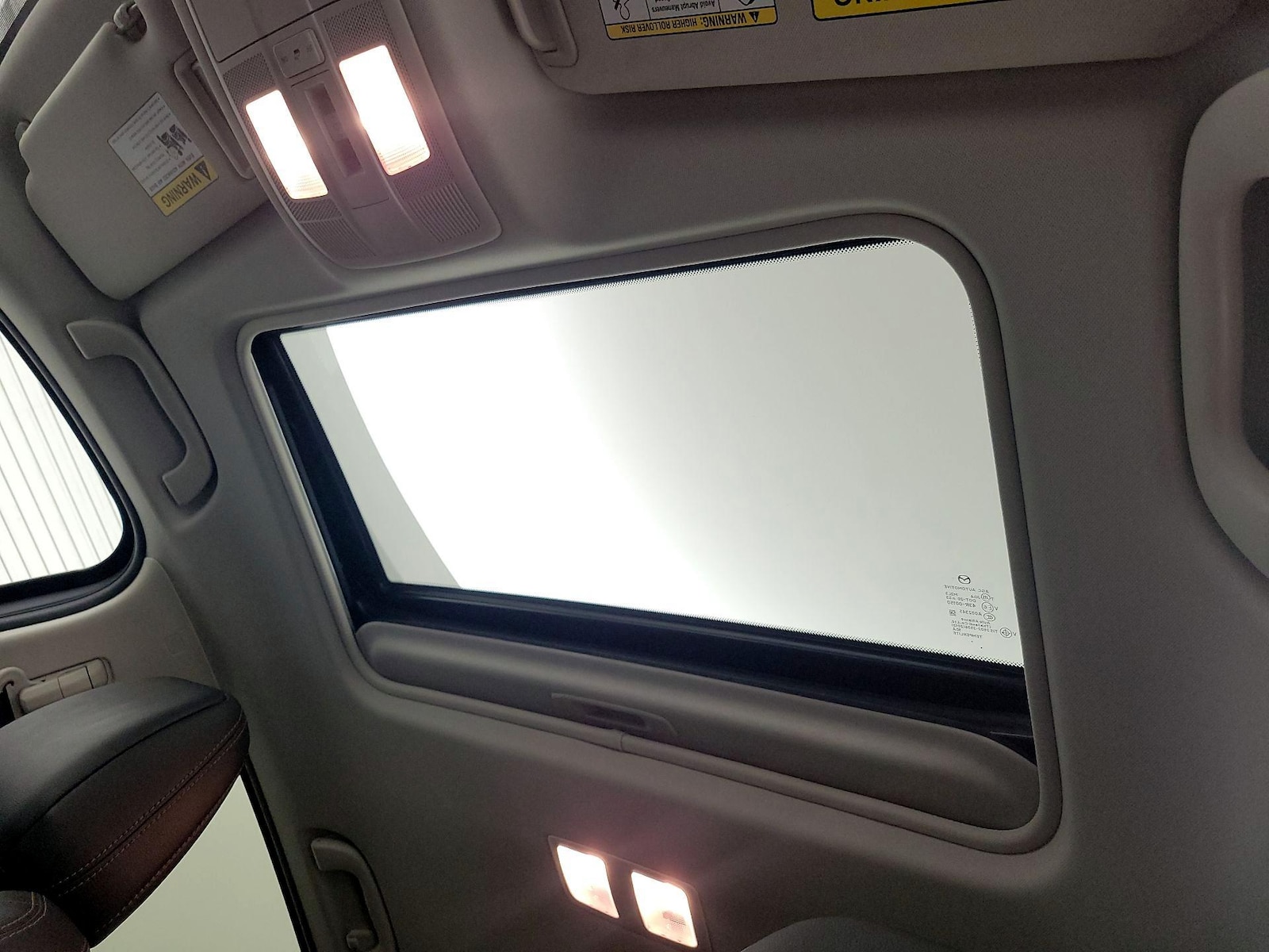Sunroof(s) & Overhead Airbags
