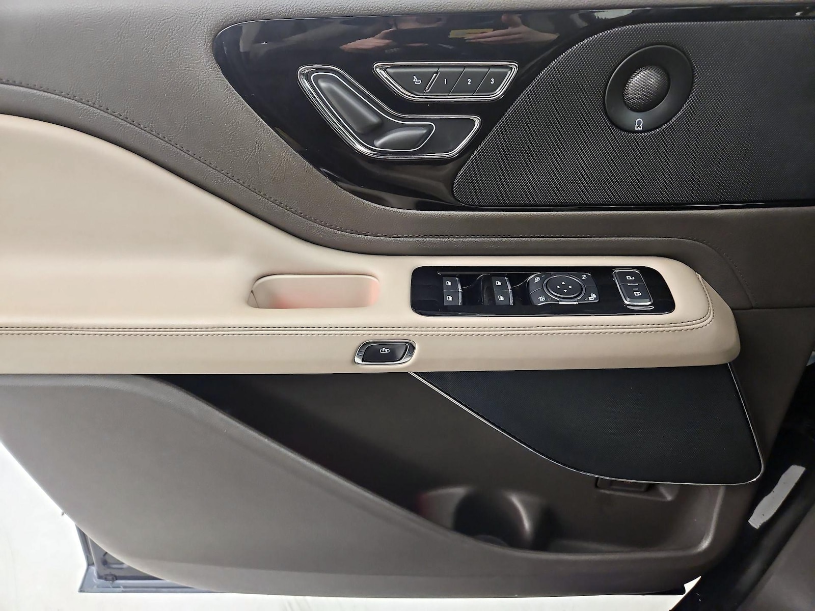 2023 Lincoln Aviator Reserve - Photo 13