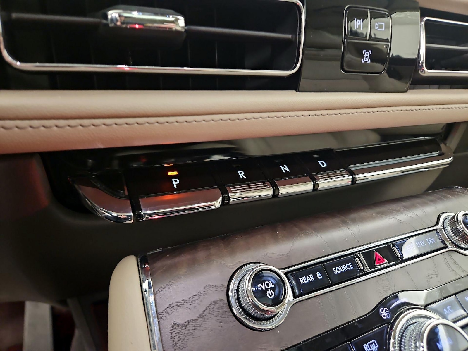 2023 Lincoln Aviator Reserve - Photo 19