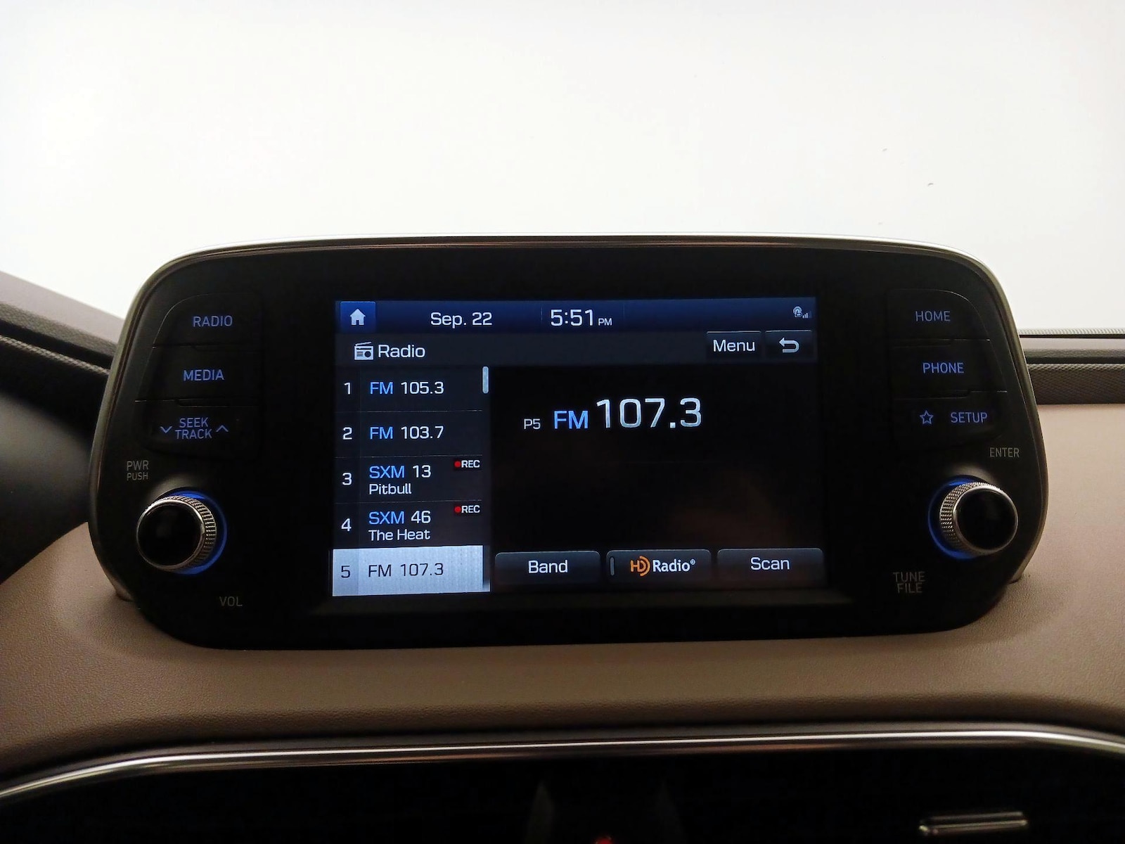 2020 Hyundai Santa Fe SEL - Photo 16